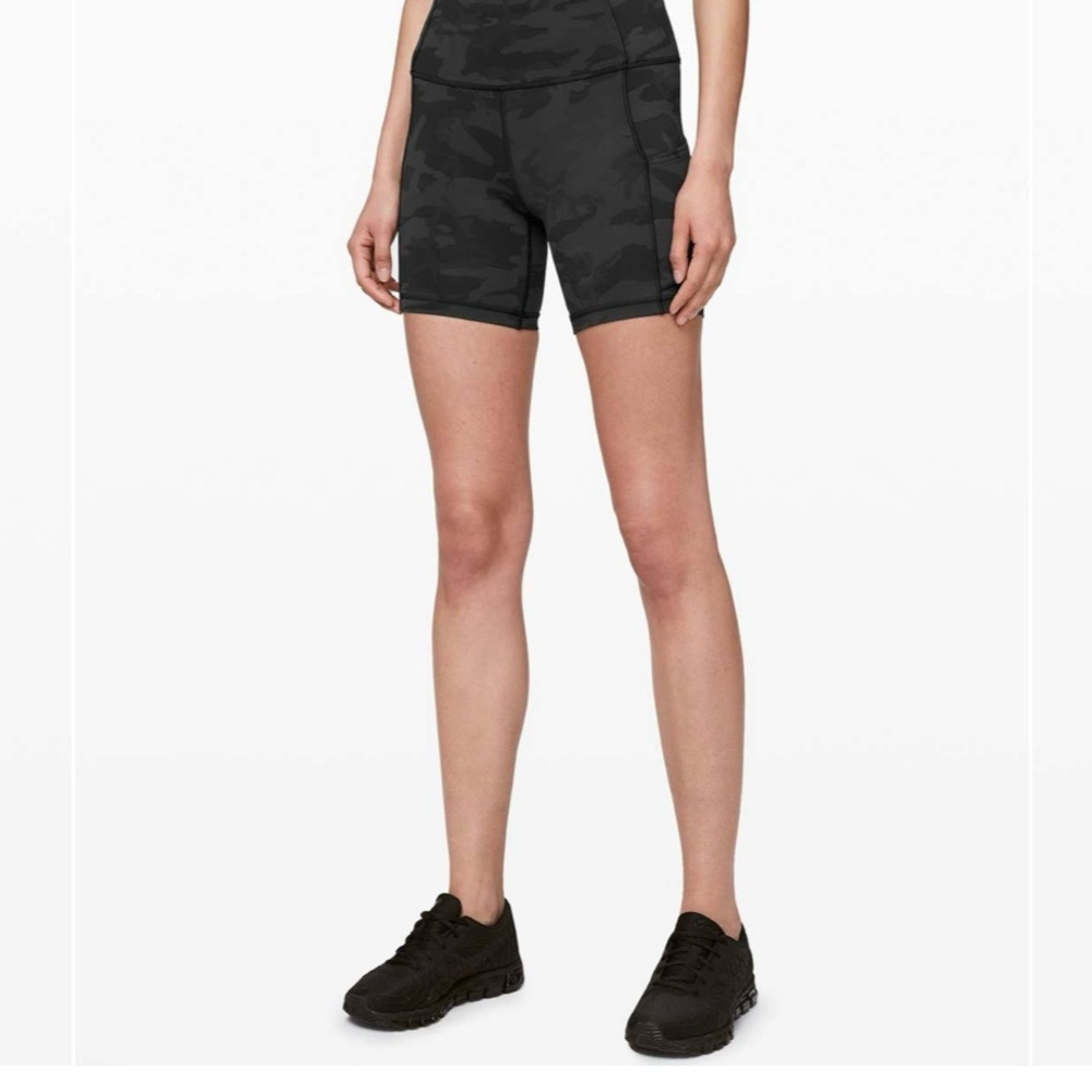 Lululemon Fast and Free Shorts 6” Camo Size 8